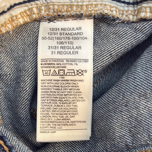 GAP Blue Boyfriend Jeans Relaxed Fit - Picture 9 of 10